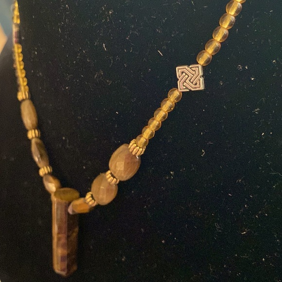 Tigers eye stones, beads.  Gold tones. - Picture 3 of 4